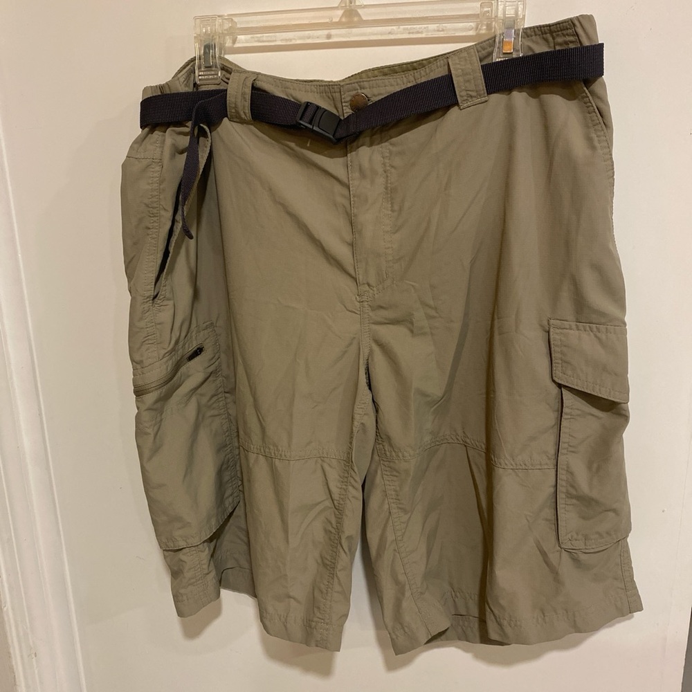 Men's Tan Cargo Shorts